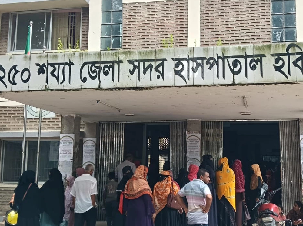 কুকুরের কামড়ে শিশুসহ আহত শতাধিক
