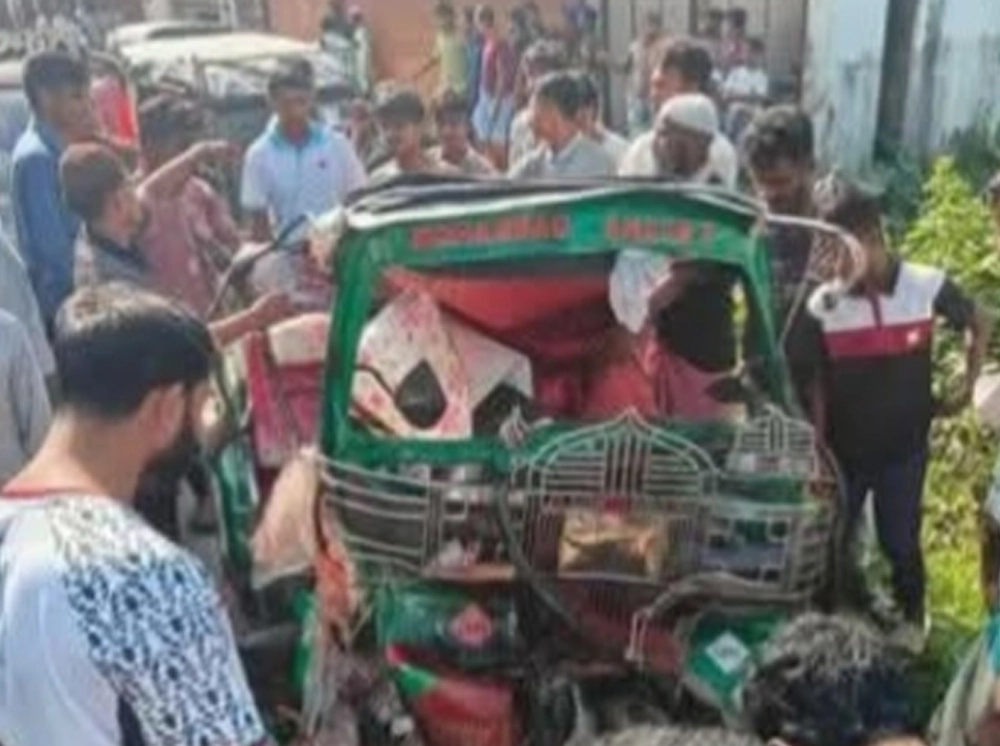 টেকনাফে পিকআপ-সিএনজি সংঘর্ষে নিহত ২