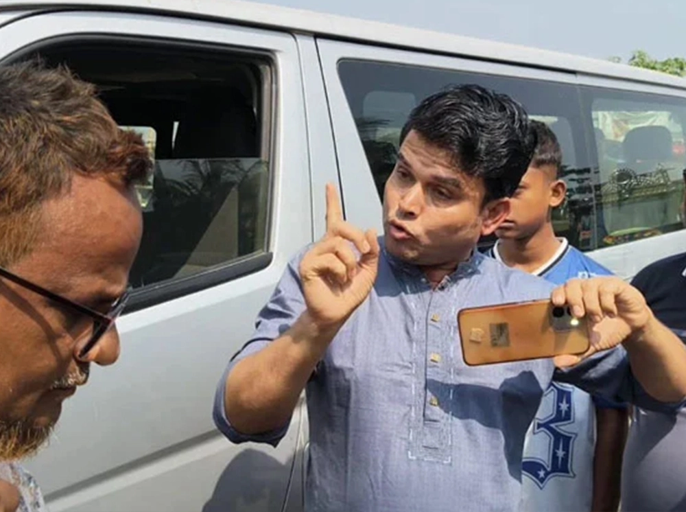 সাংবাদিকদের গাড়ি আটকে চাঁদা দাবির অভিযোগ, জবাবদিহির মুখে যুবদল নেতা বিপ্লব