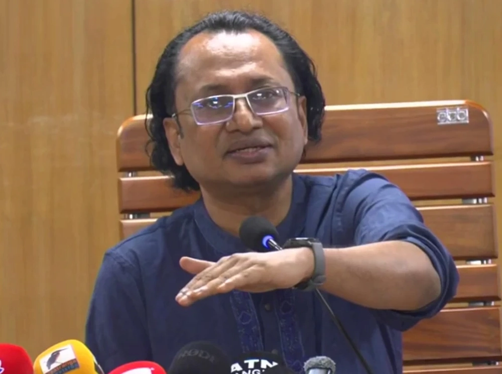আ.লীগের সাথে রাজনৈতিক পুনর্মিলন অসম্ভব নয়: তথ্য উপদেষ্টা