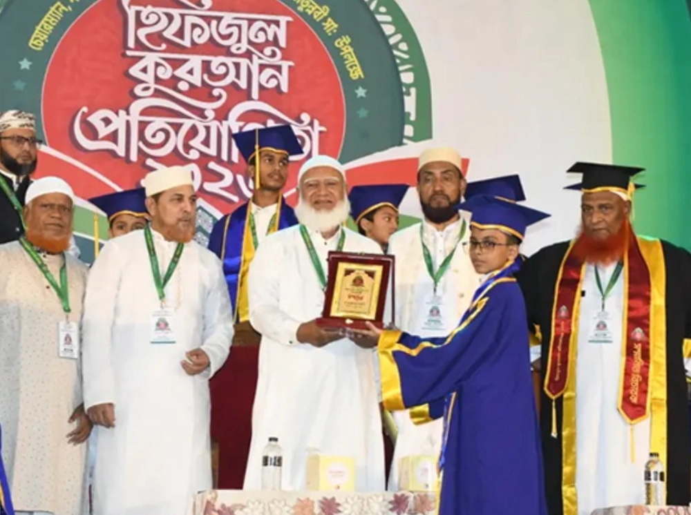 মেহরাব থেকে নেতৃত্বের আসনে হাফেজদের দেখতে চাই: শফিকুর রহমান