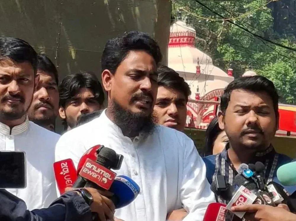 রাষ্ট্র ব্যবস্থা নিতে পারছে না বলে ইশরাককে অস্ত্র হাতে নামতে হয়েছে: আখতার