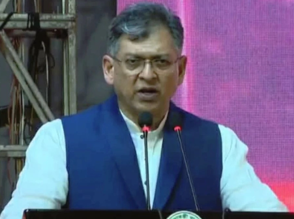 ধর্মের ভিত্তিতে বৈষম্য নয়, সবার পরিচয় বাংলাদেশি: স্বরাষ্ট্রমন্ত্রী