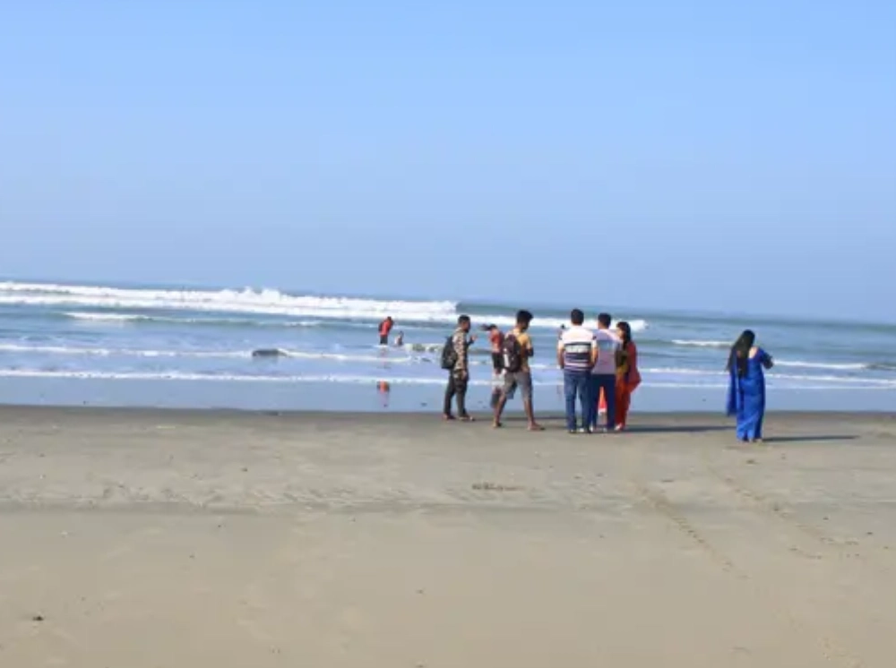 হিমছড়ি সৈকতে ডুবে যাওয়া ৫ পর্যটকের পরিচয় শনাক্ত