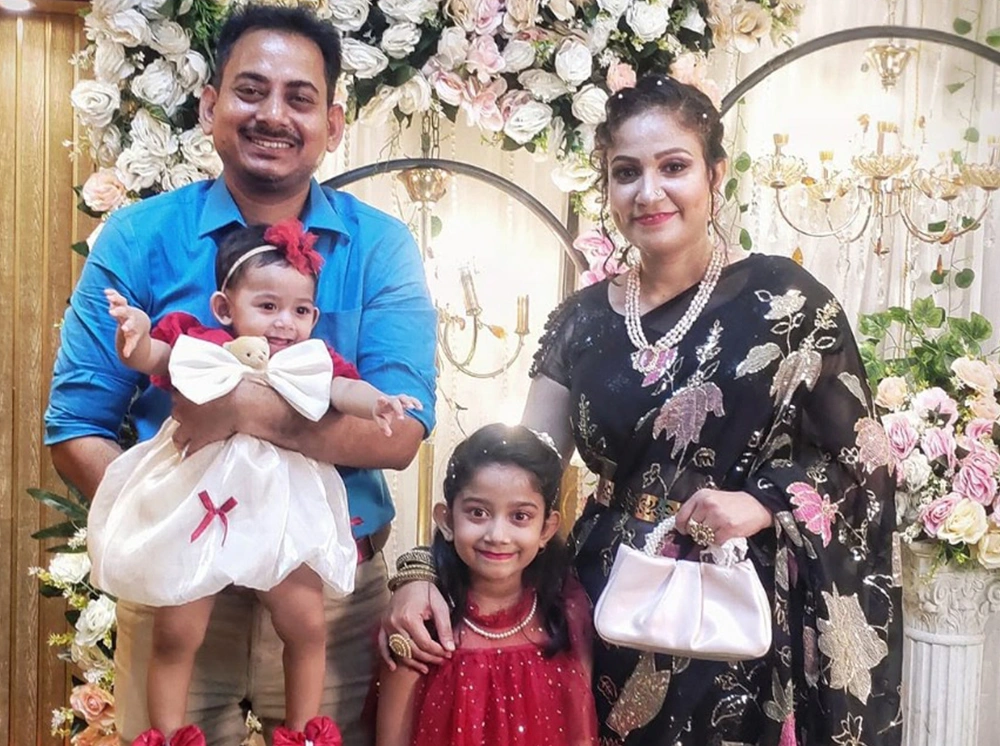 বাবার সাথে শেষ ফোনালাপে সৈকতে বেড়ানোর কথা বলেছিলেন নাহিদ
