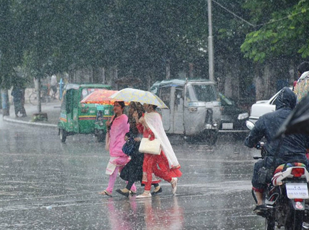 তিন বিভাগে বজ্রবৃষ্টির আভাস