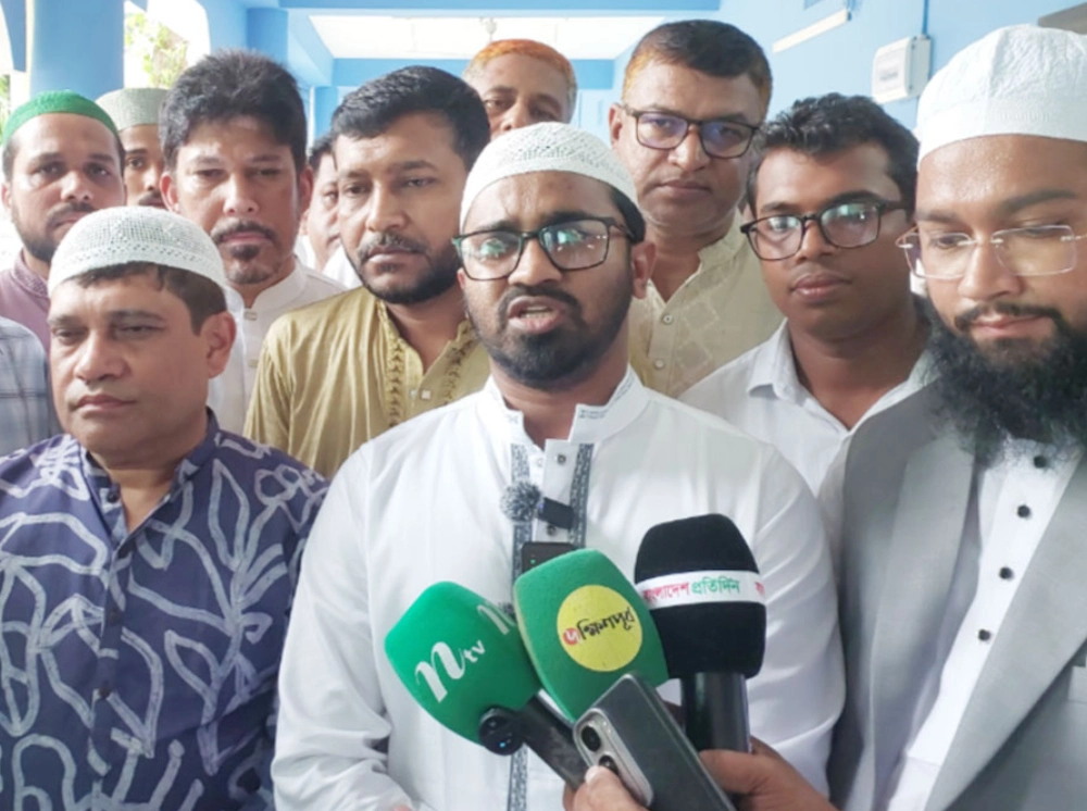 আ.লীগ-জামায়াতের হুংকারের মধ্যে পার্থক্য নেই: রাশেদ খাঁন