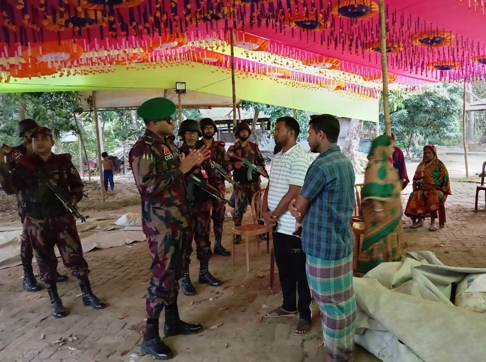দুর্গাপূজায় নিরাপত্তায় ৫৭ বিজিবির চার প্লাটুন সদস্য মোতায়েন