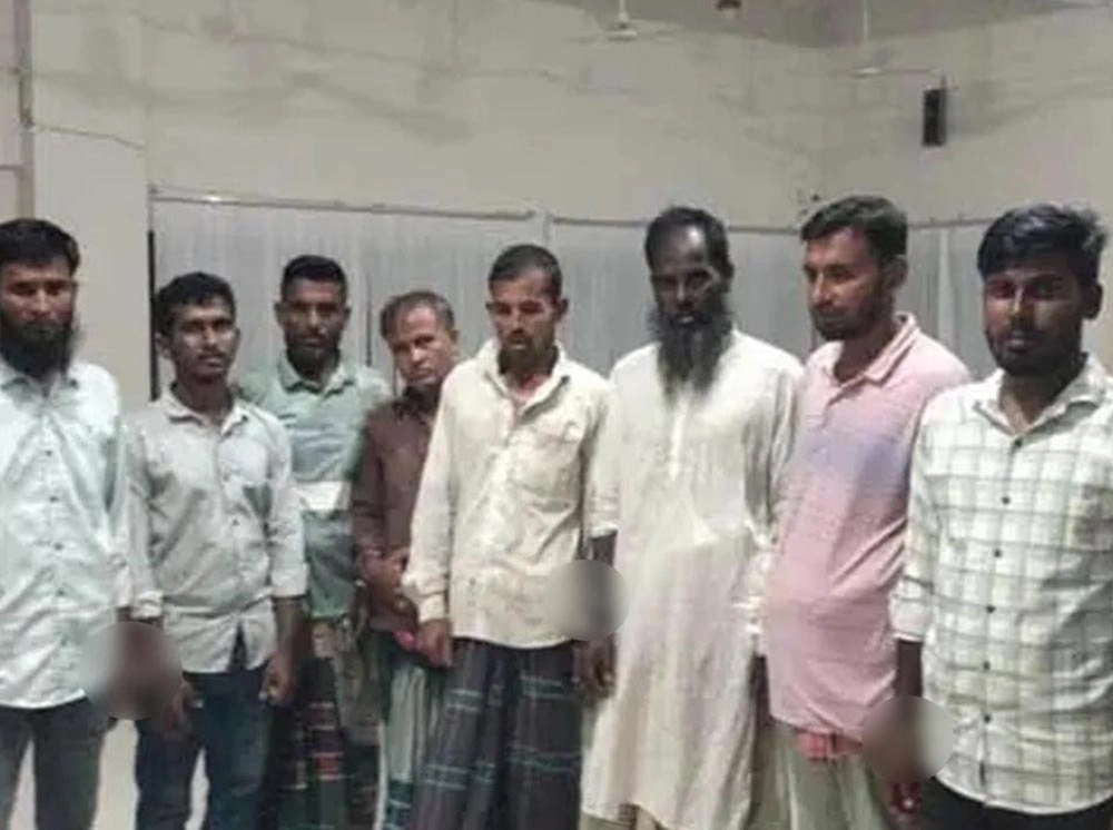 পটুয়াখালীতে মা ইলিশ শিকারের দায়ে ৮ জেলের সাজা