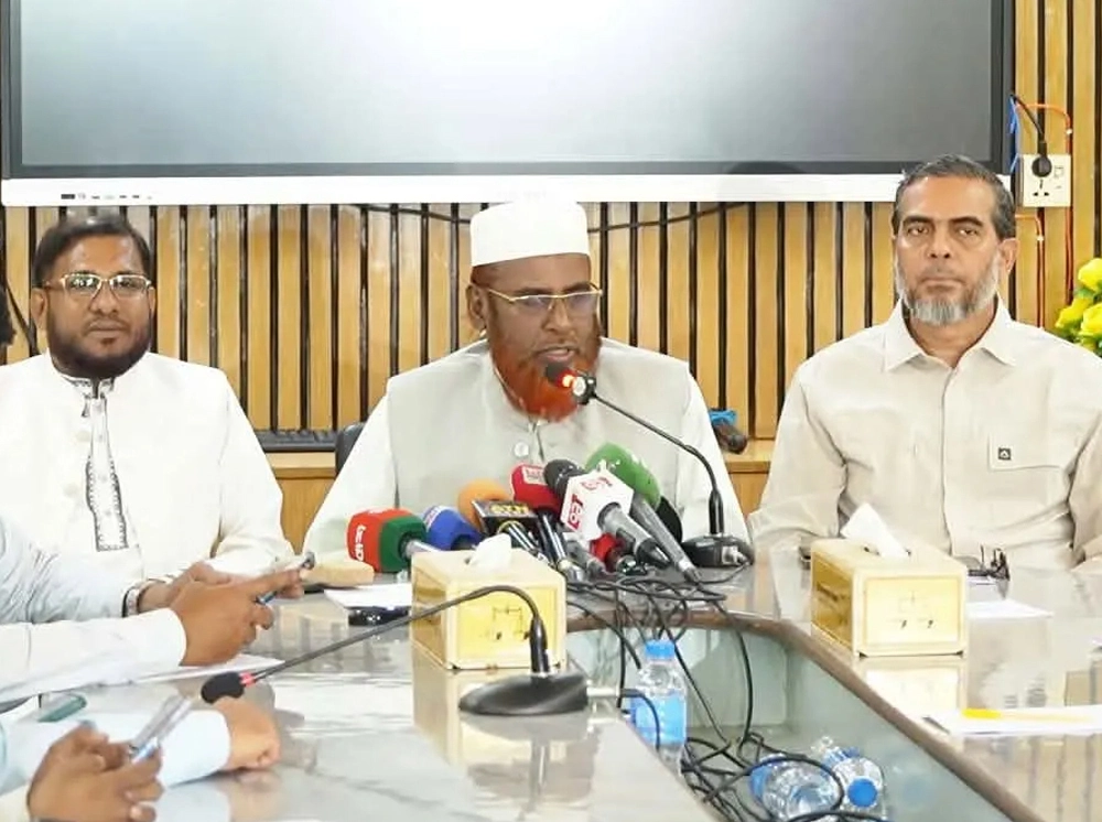 এরশাদ আমলের স্টাইলে ভোটকেন্দ্রে যেতে বাধা দেওয়া হয়েছে