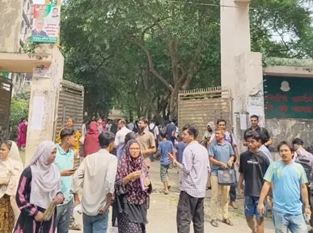 প্রশ্ন ফাঁসের অভিযোগ, যুব উন্নয়ন অধিদফতরের নিয়োগ পরীক্ষা স্থগিত