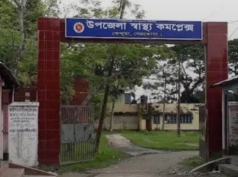 মোটরসাইকেলের মুখোমুখি সংঘর্ষে প্রাণ গেল বাবা-ছেলের