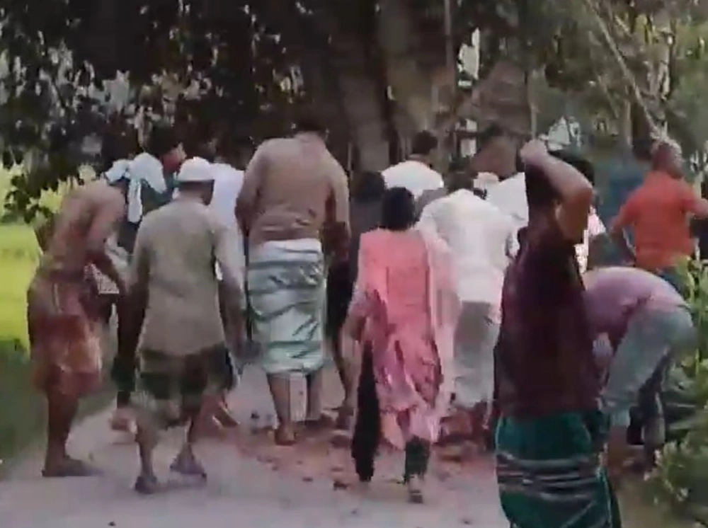 মাদ্রাসাছাত্রীদের উত্ত্যক্তের ঘটনায় সালথায় রণক্ষেত্র, আহত অন্তত ১০