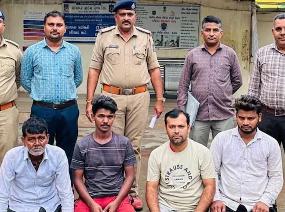 গরু জবাই করায় ৩ মুসলিমকে যাবজ্জীবন কারাদণ্ড দিল ভারতীয় আদালত