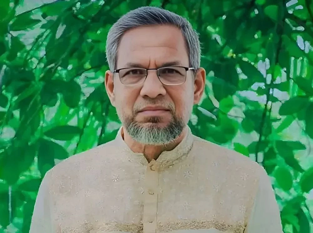 পুত্রের রিমান্ডের রেশ না কাটতেই এমপি আজিজের ভিডিও ভাইরাল