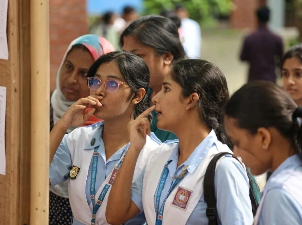 এইচএসসিতে সবচেয়ে বেশি পাস ঢাকা বোর্ডে