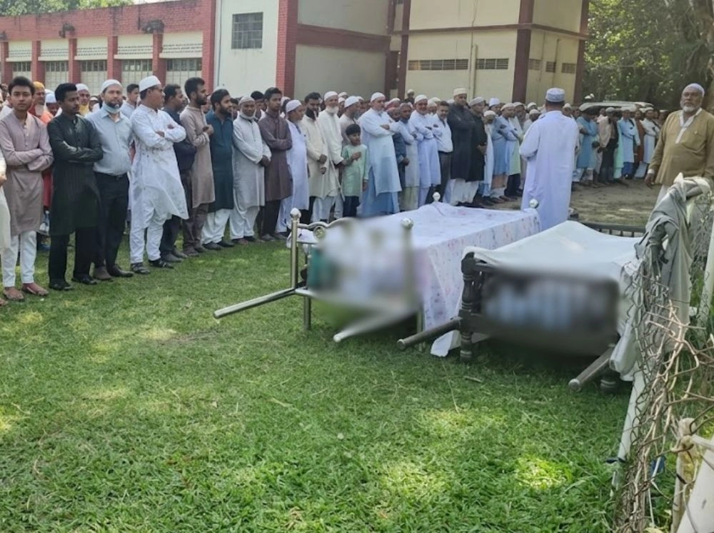 মায়ের মৃত্যুতে জ্ঞান হারান বারবার, অতঃপর প্রাণ গেল ৫৫ বছরের ছেলের