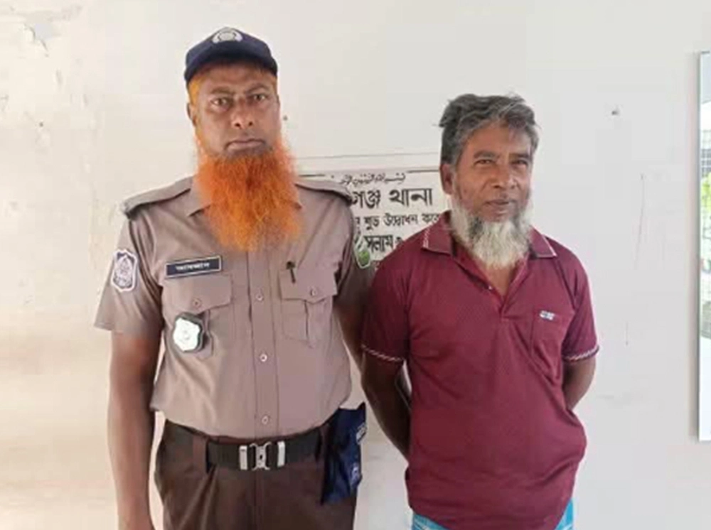 বাজিতে জীবন্ত পাখি ছিঁড়ে খাওয়া সেই চালক গ্রেফতার
