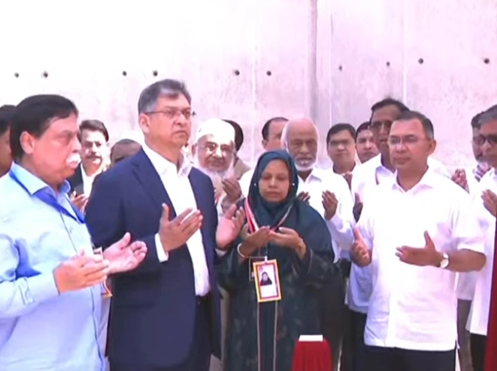 ঐতিহাসিক ওসমানী উদ্যানে ‘জুলাই স্মৃতিস্তম্ভ’ উদ্বোধন করলেন প্রধানমন্ত্রী