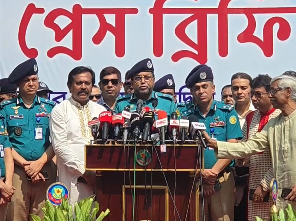 দুর্গাপূজাকে ঘিরে নাশকতার কোনো আশঙ্কা নেই: ডিএমপি কমিশনার