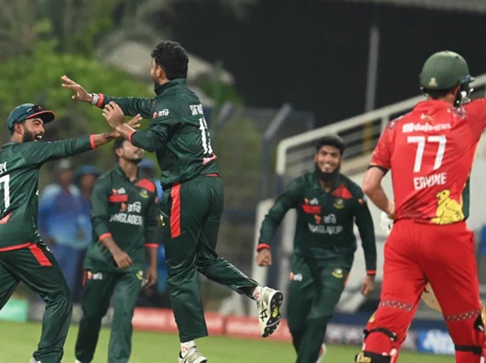 বাংলাদেশকে চ্যালেঞ্জিং লক্ষ্য দিল জিম্বাবুয়ে
