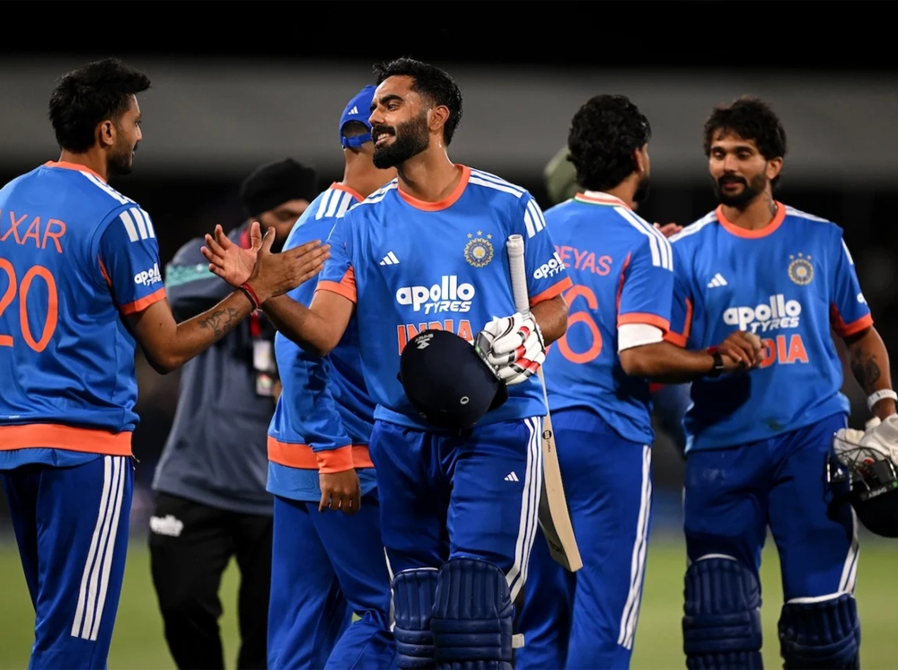 রেকর্ড গড়ে নিউজিল্যান্ডের বিপক্ষে জিতল ভারত