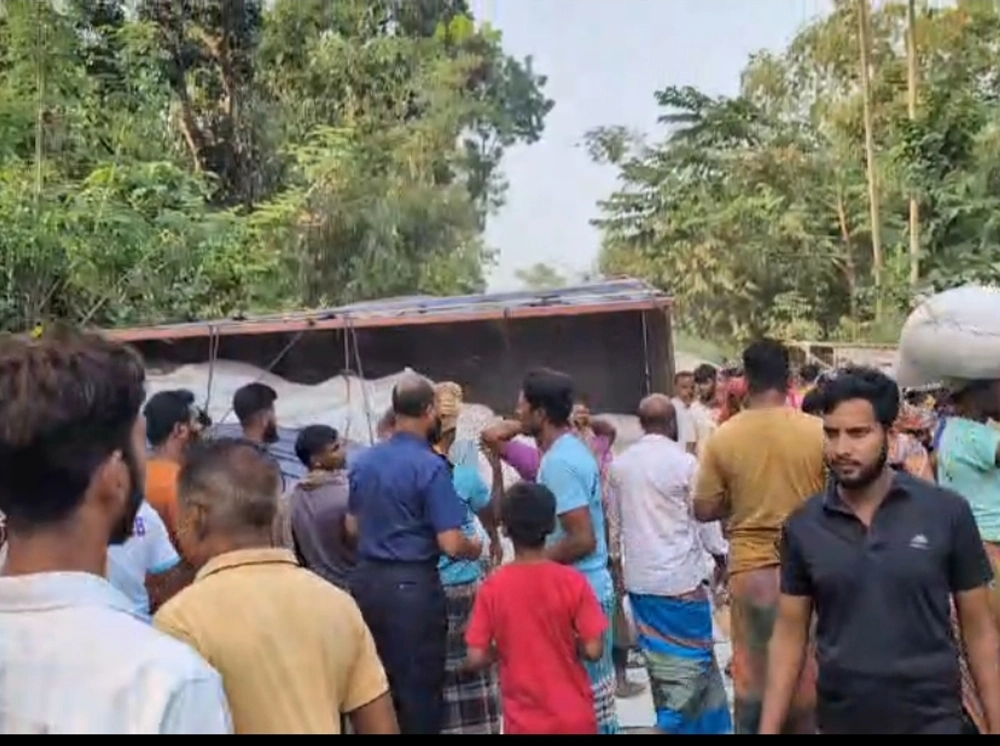 কুড়িগ্রামে ট্রাকচাপায় ইজিবাইকের ৫ যাত্রী নিহত