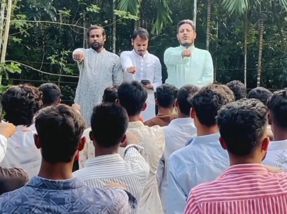 শেখ হাসিনার প্রত্যাবর্তনের দাবিতে বরগুনায় নিষিদ্ধ ছাত্রলীগের শপথ