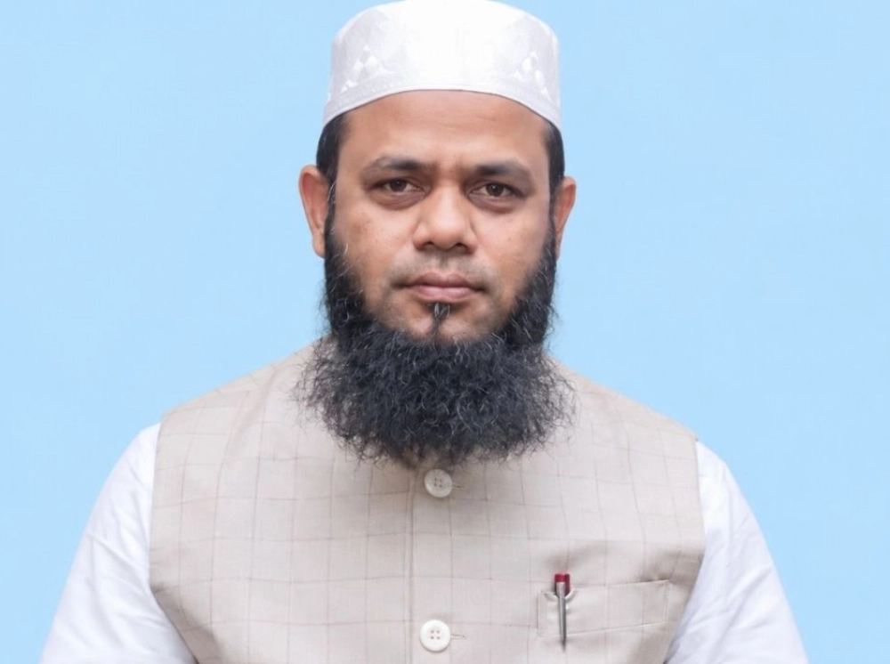 প্রধানমন্ত্রীর সাথে জাপান সফরে যাচ্ছেন হেফাজত নেতা
