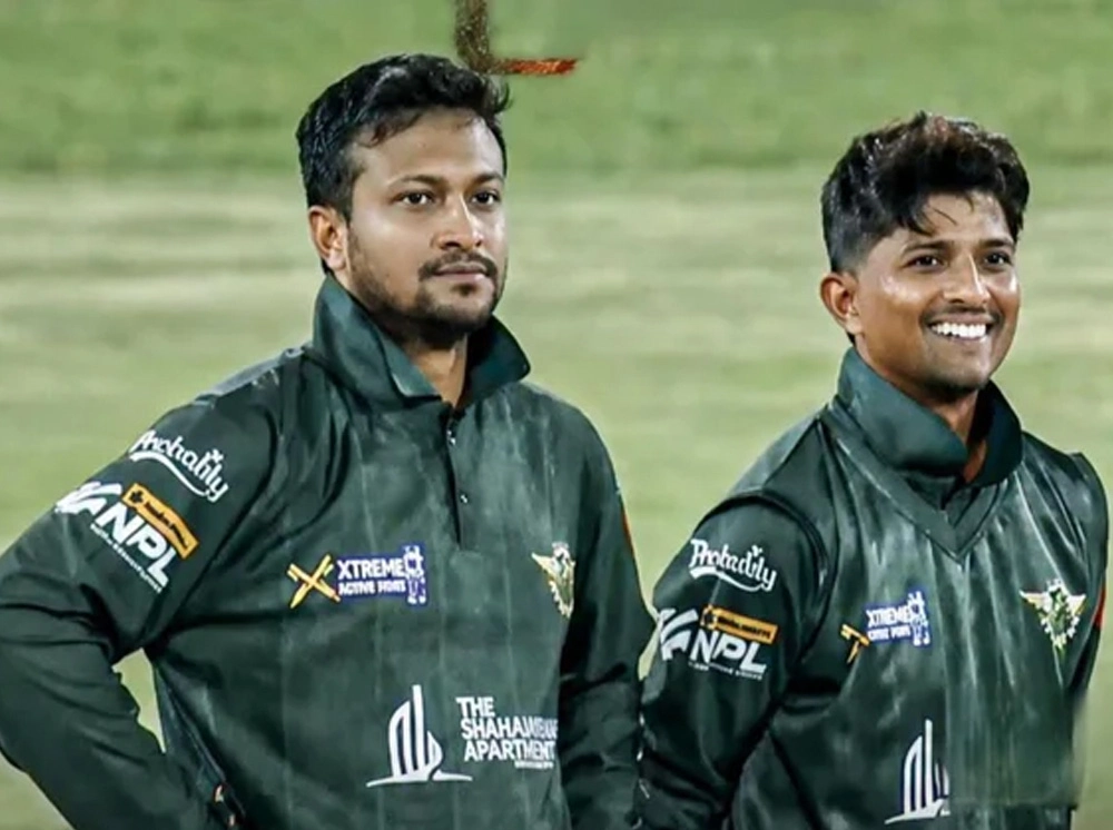সামনে আরও ভালো কিছু অপেক্ষা করছে, সাকিবের সাথে ছবি দিয়ে মেহেদীর পোস্ট