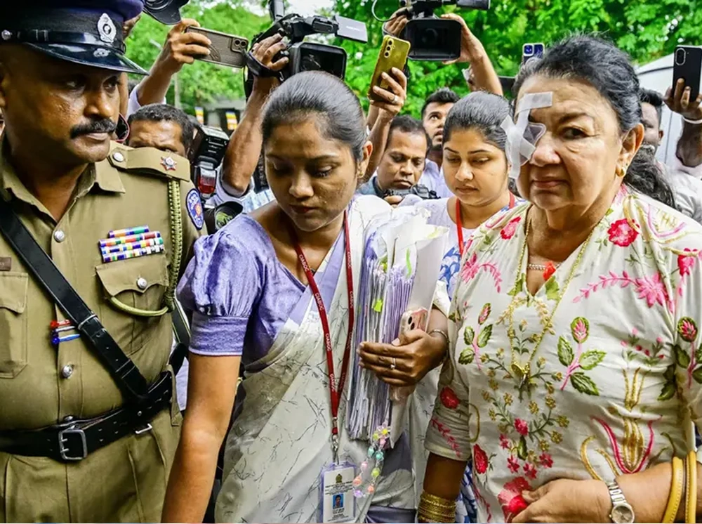 শ্রীলঙ্কার সাবেক ফার্স্ট লেডি শিরান্থী রাজাপাকসে গ্রেফতার