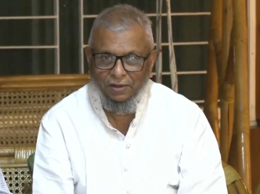 ১ নভেম্বর থেকে পোশাকশ্রমিকদের মজুরি বোর্ড গঠনের কার্যক্রম শুরু: শ্রমমন্ত্রী