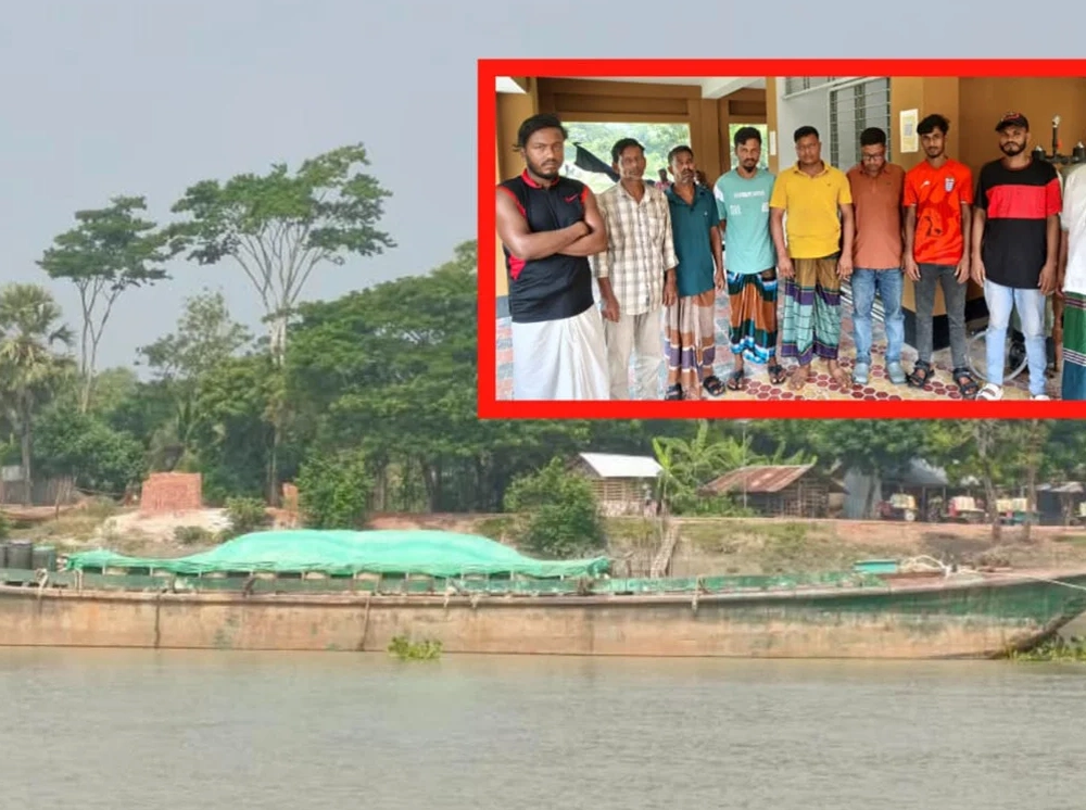 সুন্দরবনে ২৬০ টন কয়লাবোঝাই জাহাজ আটক