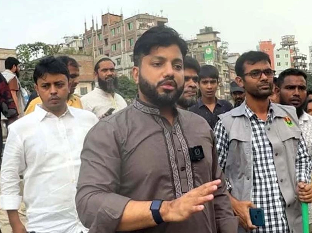 অস্ত্র হাতে নেওয়ার কারণ জানালেন প্রতিমন্ত্রী ইশরাক