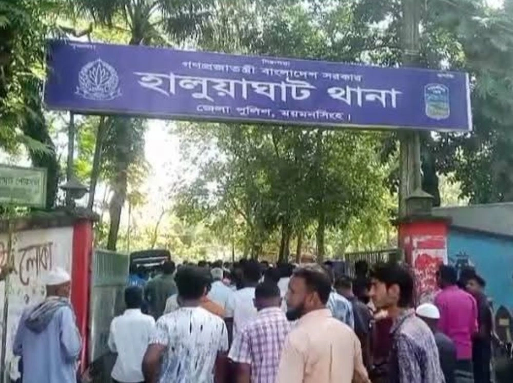 বিজিবির গুলিতে ব্যবসায়ী নিহত, প্রতিবাদে থানা ও সড়ক অবরোধ