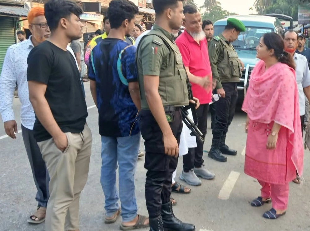 রাজাপুরে পাল্টাপাল্টি মানববন্ধন ঘিরে ১৪৪ ধারা জারি