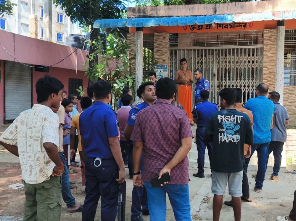 আখাউড়ায় মন্দিরের গ্রিল কেটে ৬ মূর্তি ও স্বর্ণালংকার চুরি