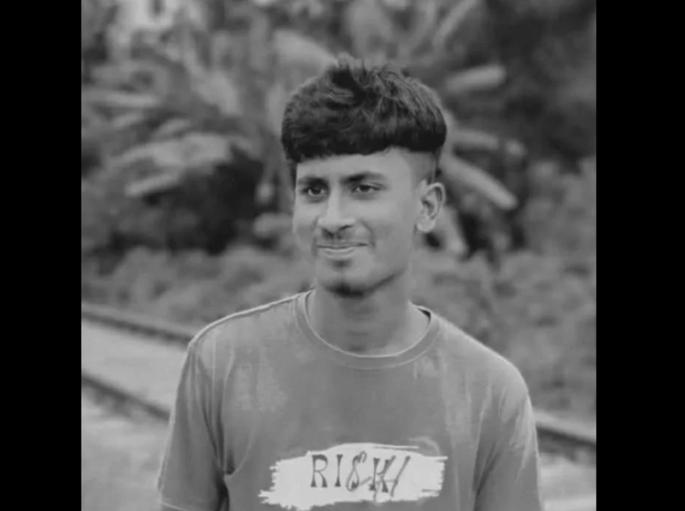 কানে হেডফোন লাগিয়ে গান শুনছিলেন ছাব্বির, ট্রেনের ধাক্কায় গেল প্রাণ