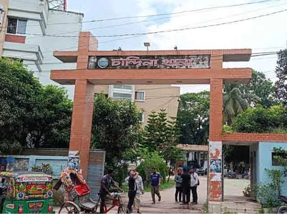 কুমিল্লায় মাদ্রাসাছাত্রীকে যৌন নিপীড়নের অভিযোগ, পলাতক চা দোকানি
