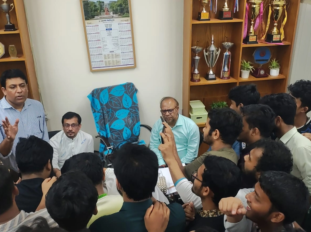 রাবিতে সাংবাদিকদের ওপর হামলা, মামলার আশ্বাস প্রশাসনের