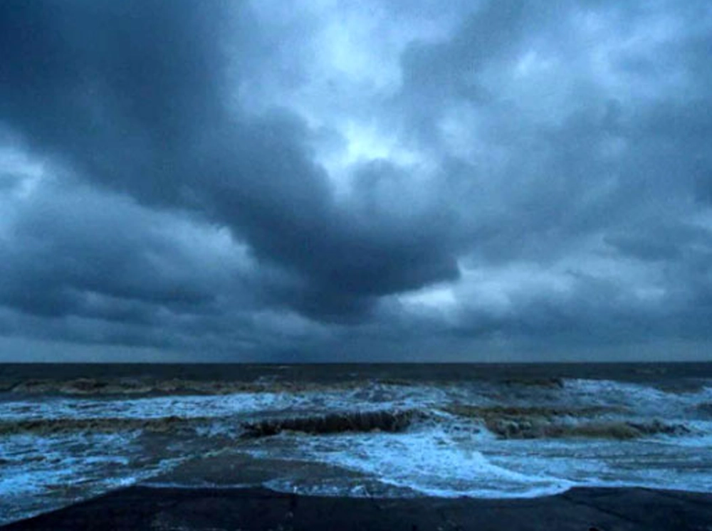 ঘূর্ণিঝড় অর্ণবের রেশ না কাটতেই সাগরে নতুন লঘুচাপের চোখ রাঙানি