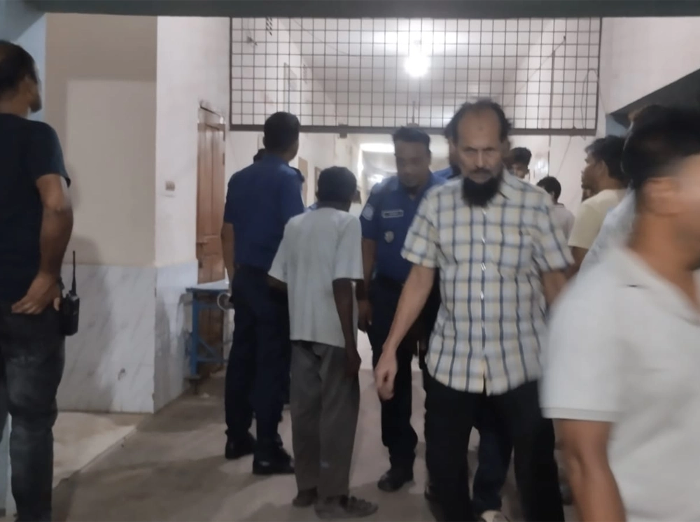 দুর্বৃত্তদের গুলিতে তালিকাভুক্ত সন্ত্রাসী নিহত