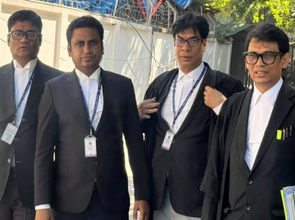 ট্রাইব্যুনালে নিঃশর্ত ক্ষমা চাইলেন দুই আওয়ামীপন্থি আইনজীবী