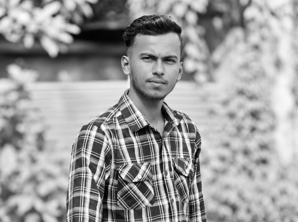 বোরকা পরে হামলা করতে গিয়ে নিজেই খুন
