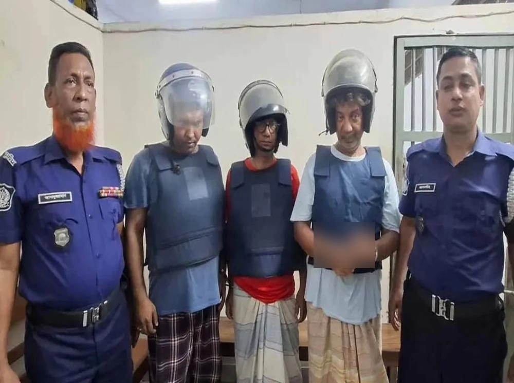 আইভীর ‘জয় বাংলা’ স্লোগানের ঘটনায় আইনজীবীসহ গ্রেফতার ৩