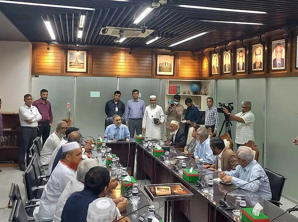 সিইসির সাথে বৈঠকে ১১ দলীয় ঐক্যের প্রতিনিধি দল
