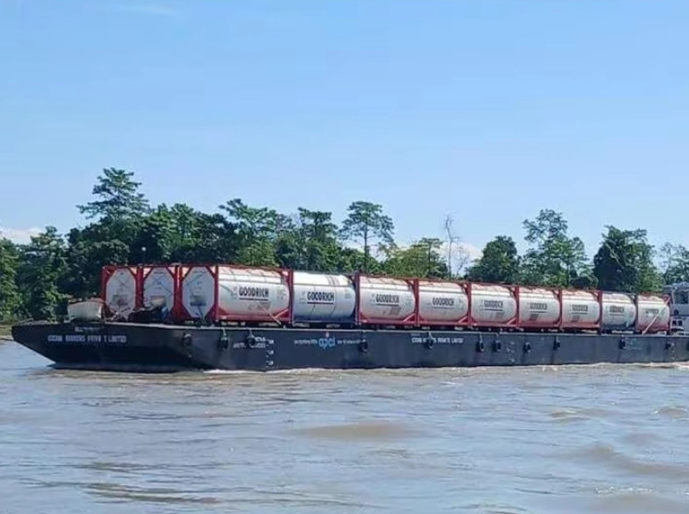 ৭০ বছর পর আসাম থেকে বাংলাদেশে পণ্যবাহী জাহাজ