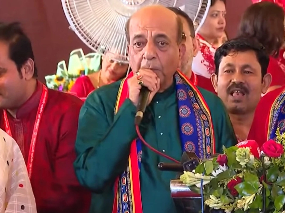 উৎসবমুখর পরিবেশে দুর্গাপূজা, নিরাপত্তা নিয়ে সন্তুষ্ট ভারতীয় হাইকমিশনার
