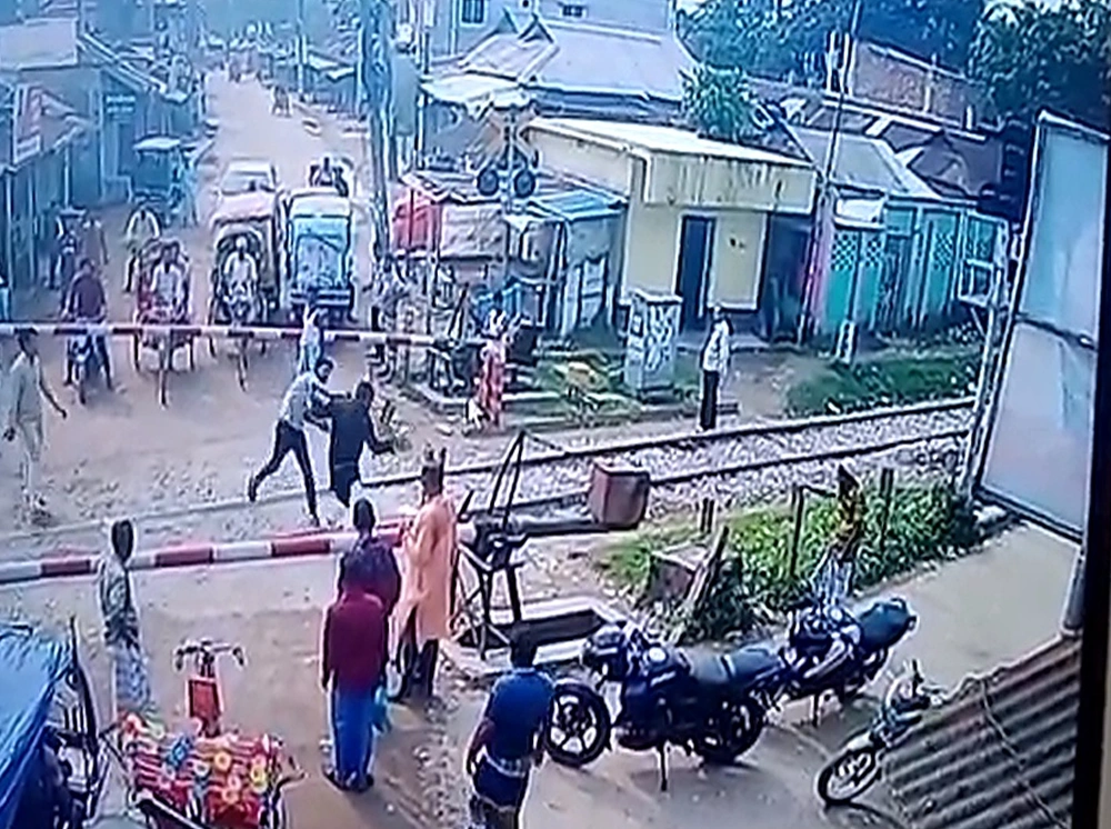 গফরগাঁওয়ে বিএনপি নেতার ওপর হামলা