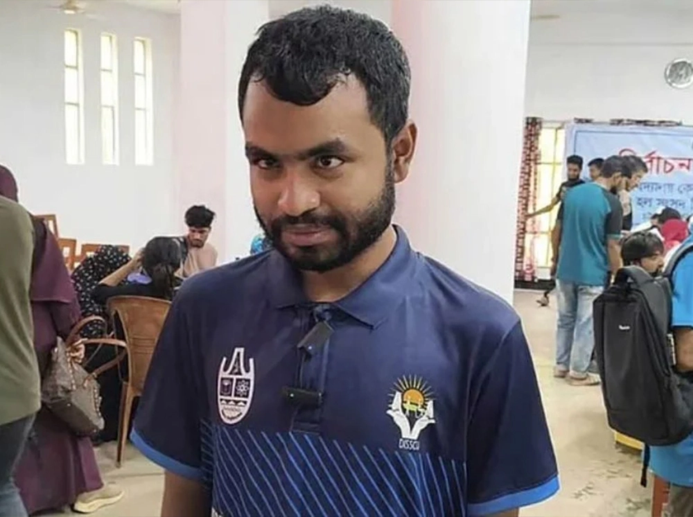 মেয়াদ শেষের ১৬ দিন আগে চাকসু সদস্যর শপথ গ্রহণ